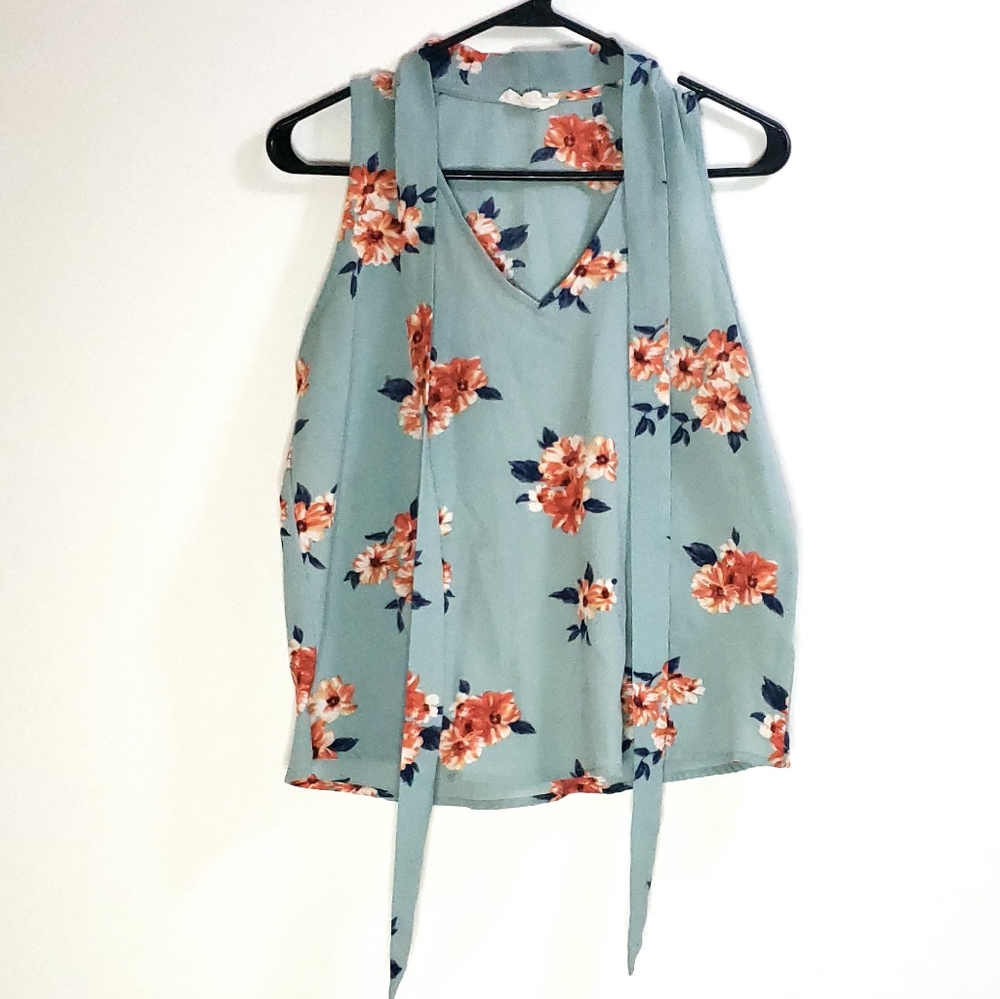 E & M Floral Top Blouse